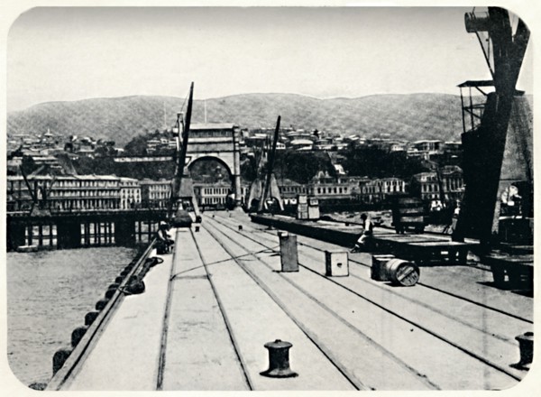 'Customs' Pier, Valparaiso', 1911. Artist: Unknown.