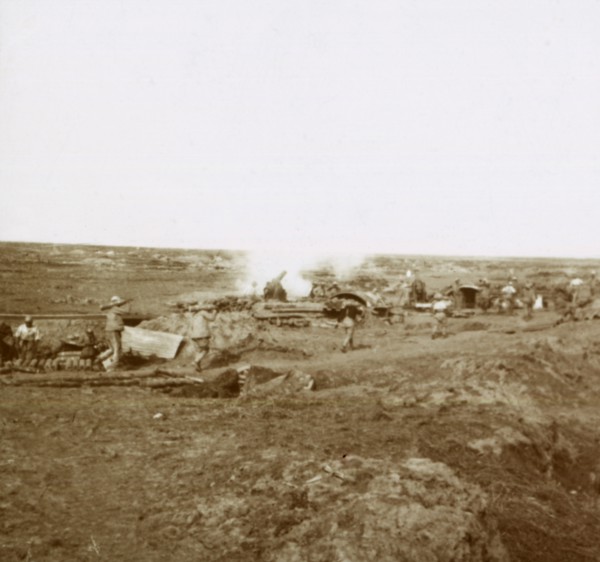Battery action, c1914-c1918. Artist: Unknown.