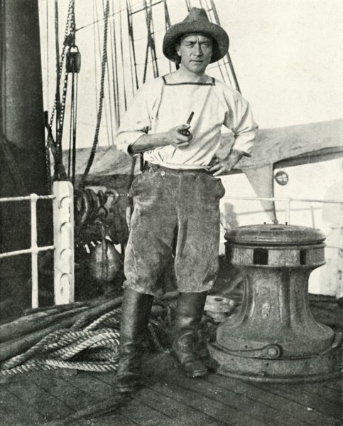 'Lieut. H. E. De P. Rennick', c1910?1913, (1913). Artist: Herbert Ponting.