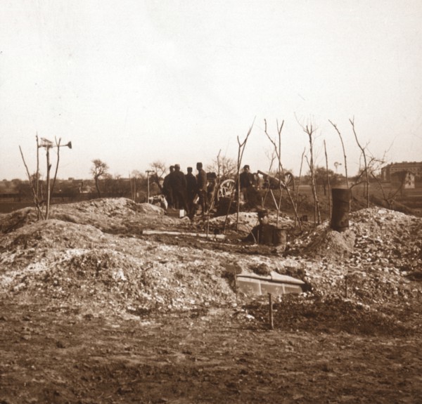 Hidden battery, c1914-c1918. Artist: Unknown.