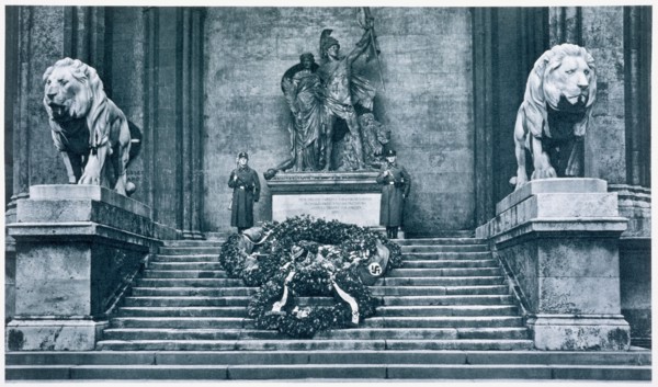 Wreath laid by Adolf Hitler on Martyrs' Day at the Hall of the Fallen, 9th November, 1933. Artist: Unknown