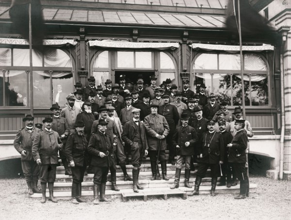 Royal hunting party, Isle of Ven, Sweden, 1903. Artist: Unknown