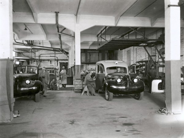 Converting 1939 Buick cars into ambulances, Landskrona, Sweden, 1939. Artist: Unknown