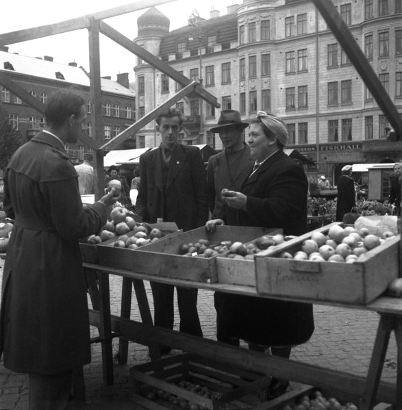 Fruit and vegetable stall in the market, Malmö, Sweden, 1947. Artist: Otto Ohm