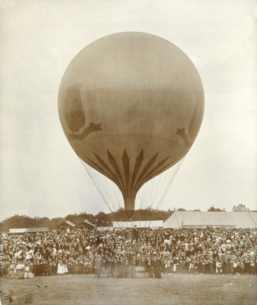 Balloon Ascent, Pimlico Recreation Ground, Ilkeston, Derbyshire, c1907 Artist: Unknown