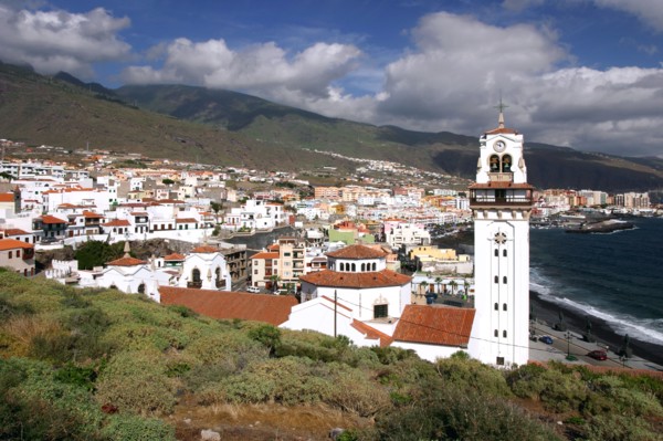 Church and bay, Candelaria, Tenerife, 2007.