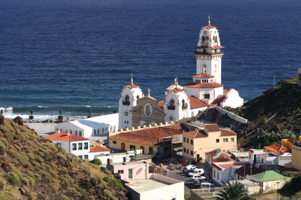 Church and bay, Candelaria, Tenerife, 2007.