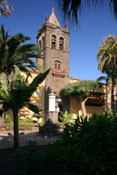 Cabrera Pinto Canary Islands High School, Tenerife, Canary Islands, 2007.