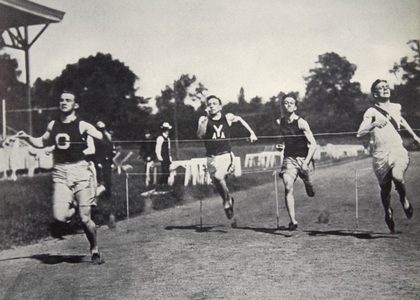 Arthur Duffey, American athlete, running a race, 1902. Artist: Edwin Levick