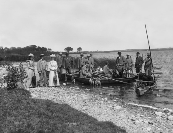 Crown Prince Gustav of Sweden bird shooting, Skabersjö Manor, Scania, Sweden, 1899. Artist: Unknown