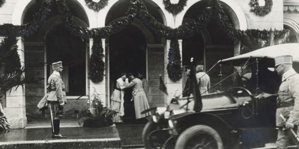 Archduke Franz Ferdinand of Austria arriving at his hotel in Sarajevo, 28 June 1914. Artist: Unknown