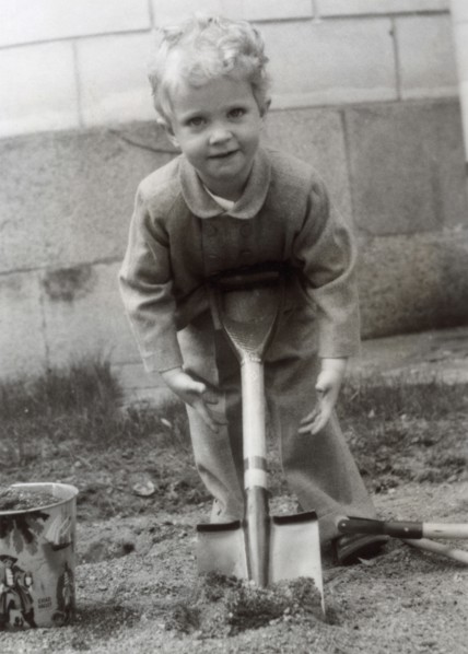 Crown Prince Carl Gustaf of Sweden's 3rd birthday, 30 April 1949. Artist: Karl Sandels