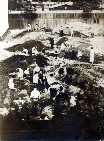 Trench digging, Warsaw, Poland, World War II, September 1939. Artist: Unknown