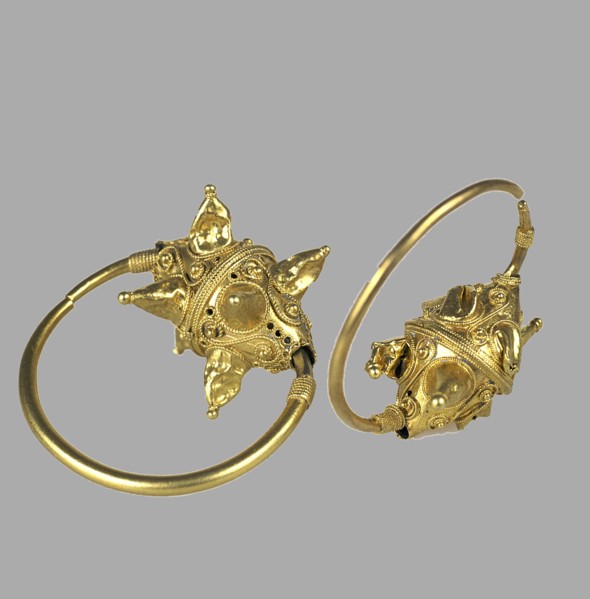 Gold pendant (Kolt), 11th-12th century. Artist: Ancient Russian Art