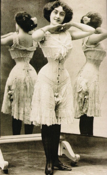 Victorian corset, End 1890s. Artist: Anonymous