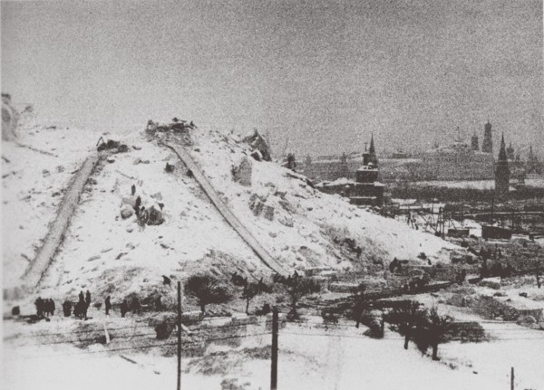 The Demolition of the Cathedral of Christ the Saviour in Moscow, 1931. Artist: Ilf, Ilya Arnoldovich (1897-1937)