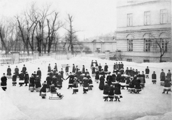 Pupils of the Smolny Institute for Noble Maidens at at Winter Walk, c. 1913. Artist: Bulla, Karl Karlovich (1853-1929)