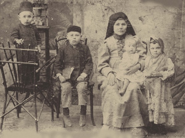 Kazan Tatar Family, 1900s.