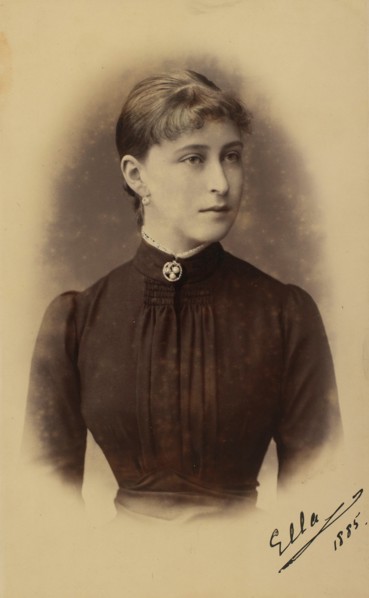 Portrait of Grand Duchess Elizaveta Fyodorovna (1864-1918), Princess Elizabeth of Hesse and by Rhine