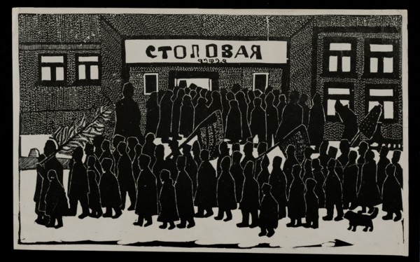 Queue before the canteen, 1922-1923.