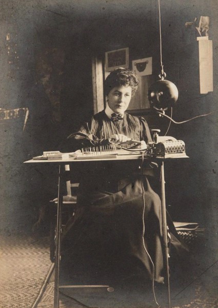 Portrait of the Princess Maria Tenisheva (1858-1928), c. 1910.