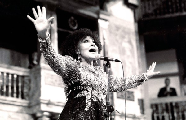 Cleo Laine, The Globe, London, 2000. Artist: Brian O'Connor