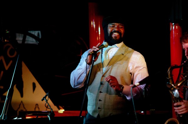 Gregory Porter, Pizza Express, Dean St, London, 2001.   Artist: Brian O'Connor