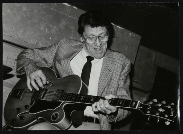 American guitarist Tal Farlow performing at the Bell Inn, Codicote, Hertfordshire, 1986. Artist: Denis Williams