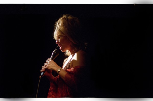 Tina May, Ronnie Scott's, Soho, London, 2004.    Artist: Brian O'Connor.
