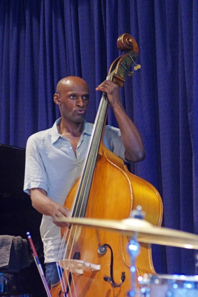 Larry Bartley, Watermill Jazz Club, Dorking, Surrey, 2015. Artist: Brian O'Connor.