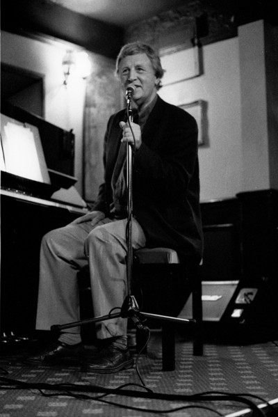 Brian Dee, Watermill Jazz Club, Dorking, Surrey, June 2000. Artist: Brian O'Connor.