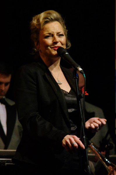 Claire Martin, Ropetackle Arts Centre, Shoreham, West Sussex, Jan 2016. Artist: Brian O'Connor.