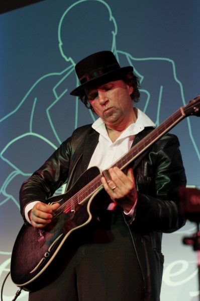 Ben Tyzack, Crawley Blues Festival, Hawth, Crawley, Oct 2015. Artist: Brian O'Connor.