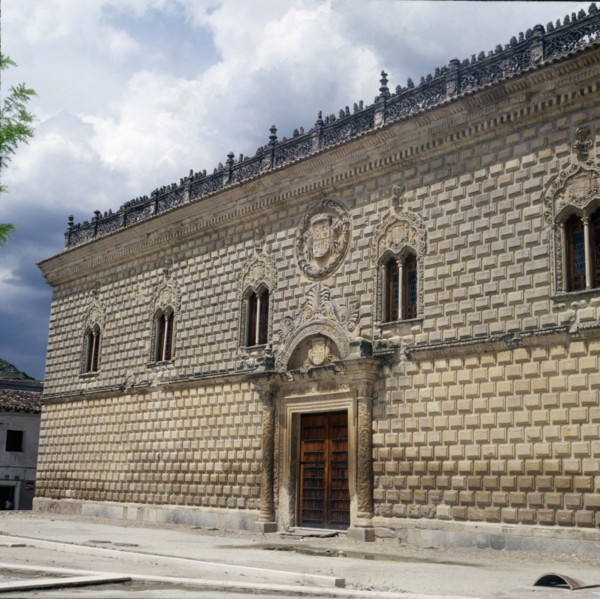 Exterior view of the Ducal Palace, built between 1492 and 1495 for the Dukes of Medinacelli. It s?