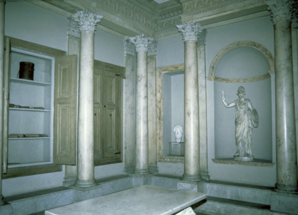 Reconstruction of the library of a noble Roman house.