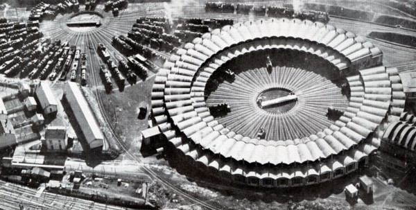Aerial view of the train locomotives engine shed in Venissieux (Rhone), photograph, 1934.