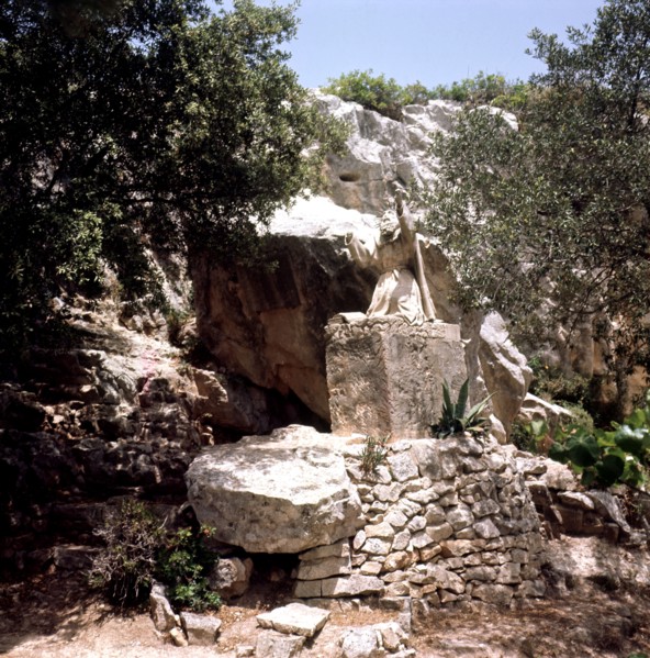 Statue of Ramon Llull (1235-1315) Majorcan theologian and philosopher, at the Shrine of Nuestra S?