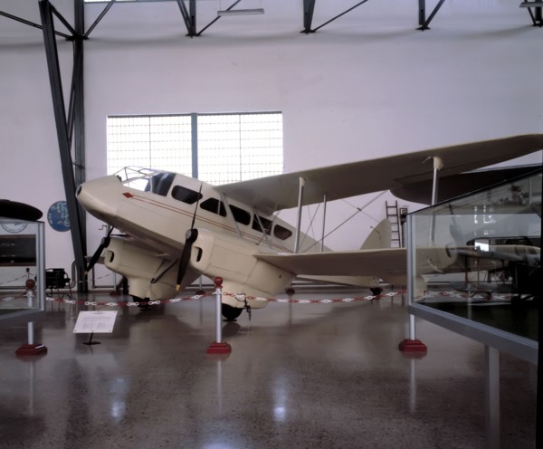 Spanish Civil War (1936-1939), Dragon Rapide aircraft rented in London in which General Franco le?