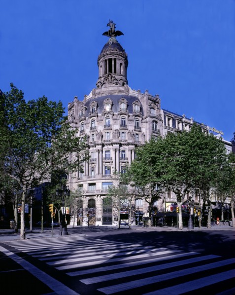 Building of the Insurance Company 'La Union y el Fenix', 1931, on the corner of Paseo de Gracia a?