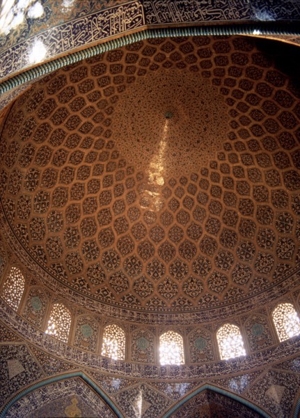 Detail of the interior of the mosque of Sheikh Lotfollah dome in the city of Isfahan, Iran.