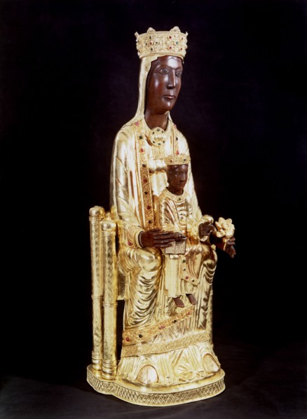 Image of the 'Virgin of Our Lady of Torreciudad', carving in poplar wood from 11th century.