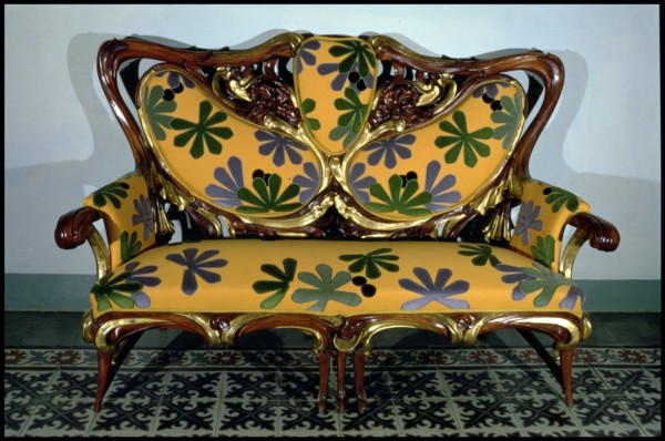 Sofa designed for Ibarz House, designed by Aleix Clapés.