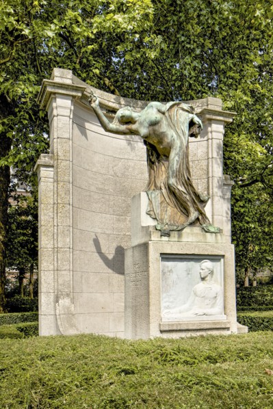 Monument to Max Waller, Sq. Ambiorix, Brussels, Belgium, 1914, (c2014-2017). Artist: Alan John Ainsworth.