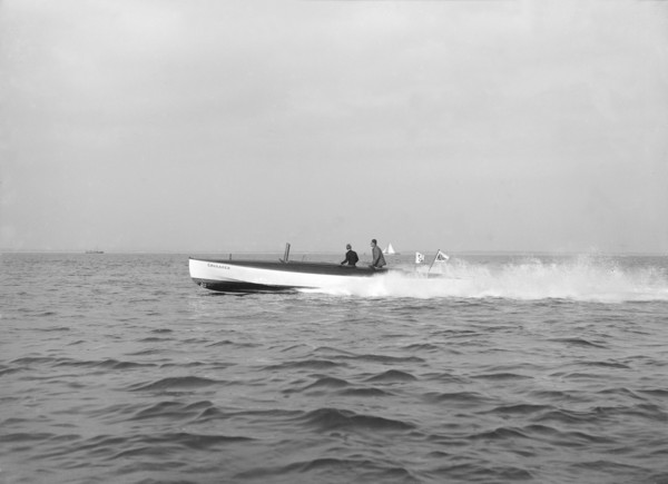 Planning motor boat 'Crusader', 1914. Creator: Kirk & Sons of Cowes.
