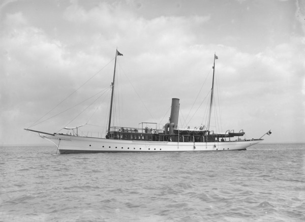 The steam yacht 'Sirocco II', 1911. Creator: Kirk & Sons of Cowes.