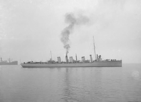 'HMS Broke', 1914. Creator: Kirk & Sons of Cowes.