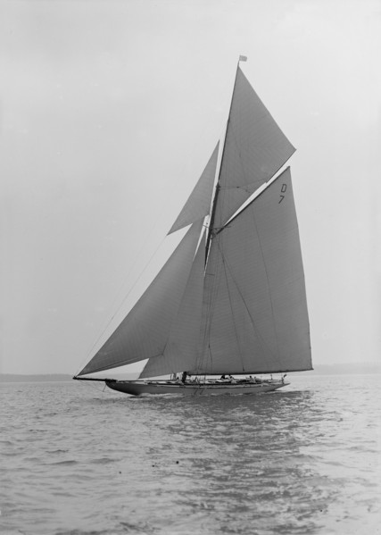 The 15 Metre 'Istria' sailing close-hauled, 1913.  Creator: Kirk & Sons of Cowes.