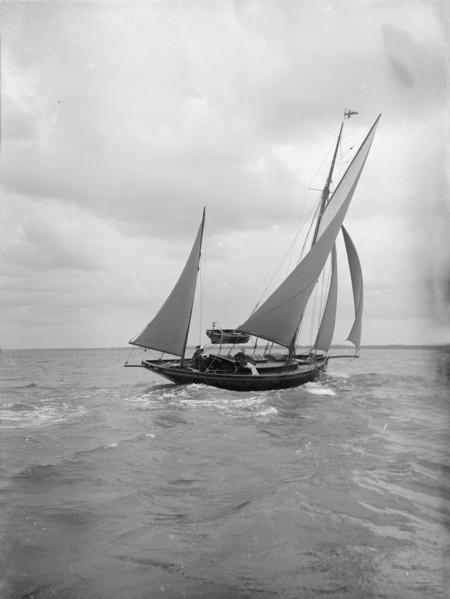 The yawl 'Moosk' under way, 1912. Creator: Kirk & Sons of Cowes.