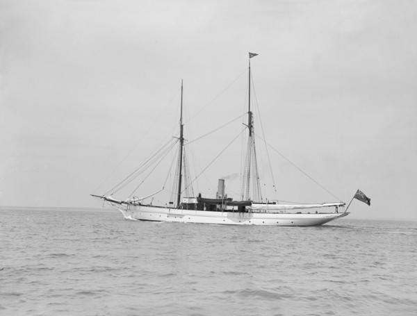 Steam yacht, 1913. Creator: Kirk & Sons of Cowes.