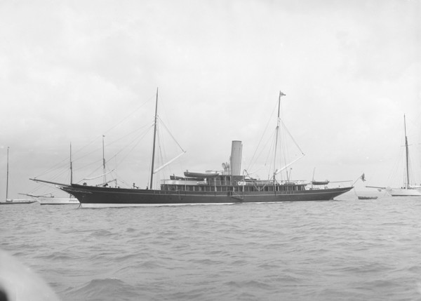 The steam yacht 'Rosabelle II' 1912. Creator: Kirk & Sons of Cowes.